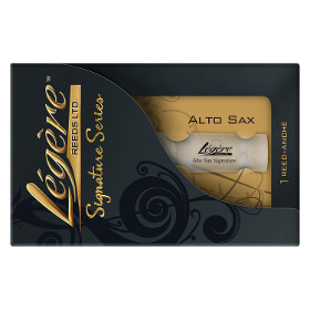 Alto Saxophone Signature Series Reeds